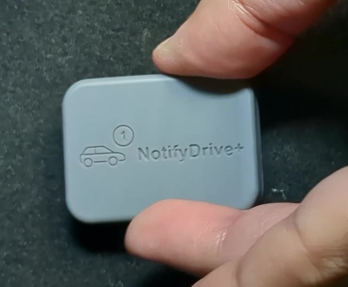 Installing NotifyDrive+ into a car's USB port